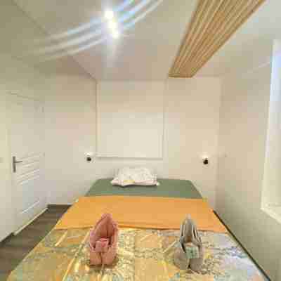 Grande Maison Spacieuse et Élégante Avec 3 Salons Rooms