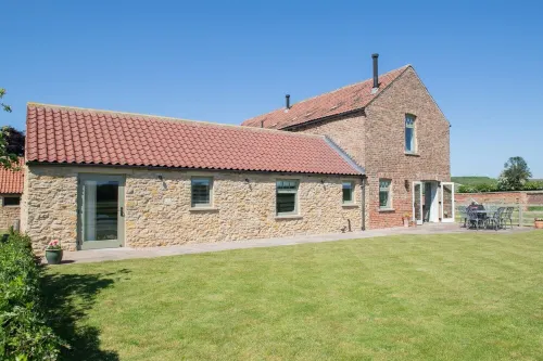 Meadow View - Luxury barn with breathtaking views near York