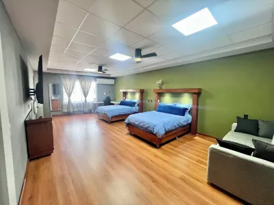 Cozy 1-bedroom apartment with AC and WiFi in pleasant Ciudad Victoria 住宿飯店