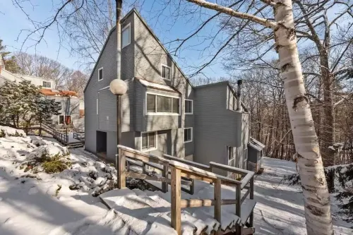 Spacious 4-bedroom townhome with amenities in Waterville Estates.