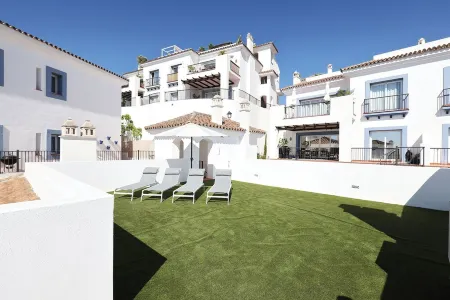 Luxury Family, Beach & Golf Penthouse with Amazing Seaview!