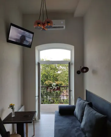 Marine shoe flats Отели рядом с достопримечательностью «Храм святого апостола Луки»