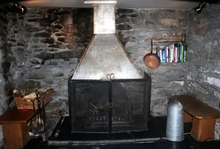 Stunning Period Farmhouse in Rural Setting Отели в г. Коруэн