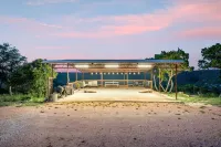 Escape to your private sanctuary nestled atop a serene hill with amazing views. Hotels in Pipe Creek