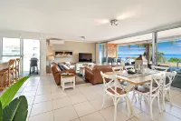 The Crest Shoal Bay - Prime Location Amazing Views