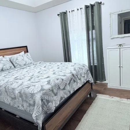 3 Bedroom with WiFi and AC in Weslaco