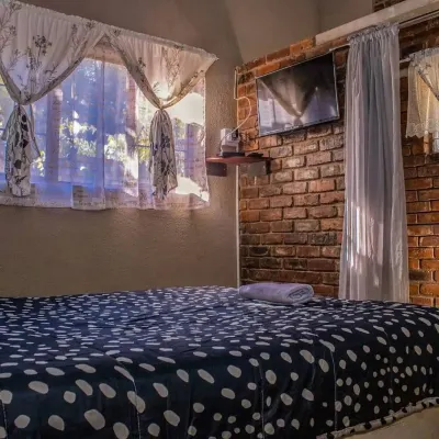 Proximity to Business Hubs – Ideal for Productivity and Relaxation!