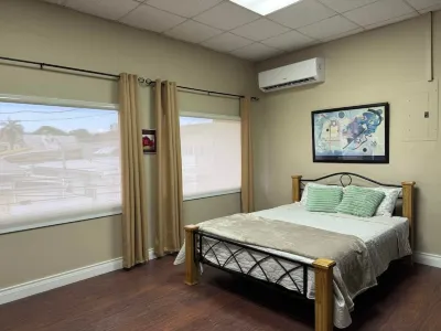 Spacious 3-bedroom apartment with WiFi, AC in lovely Port of Spain Hotels in 