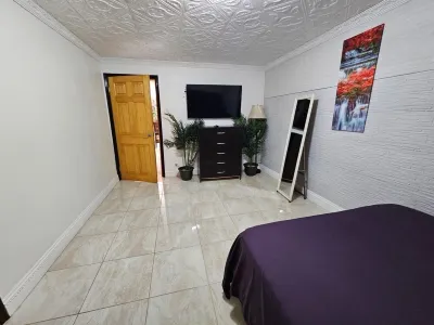 Charming 1-bedroom apartment with AC, WiFi in amazing Oranjestad Hotels in 