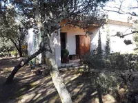 Carefully decorated house Hotels in Grignan