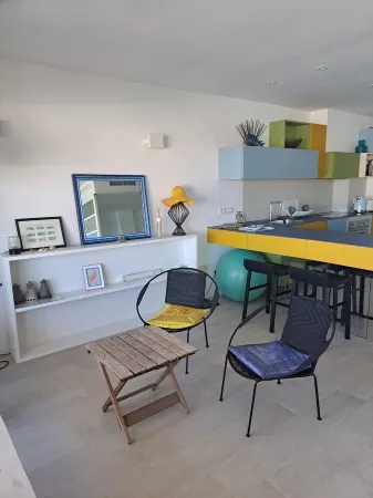 Apartment with sea view El Aguamarina, located in the port of La Savina.