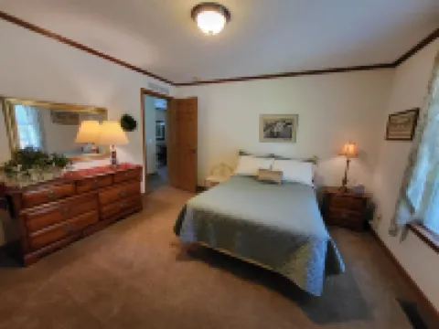 Countryside 3-Bedroom Home with Pond near I57/R148 & Lake of Egypt