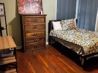 Charming 2-bedroom house in welcoming quiet Hondo w HEAT AC, WiFi, cable Hotels in Hondo