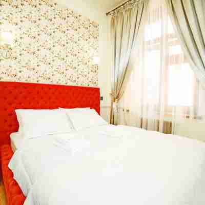 Barokko Terrassa in the Center of Poltava, Alex Apartments Rooms