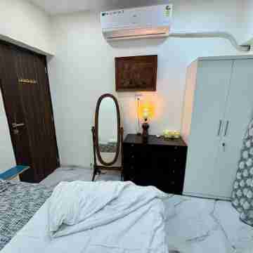 Bandra bliss-1BHK with City View in Bandra West Rooms