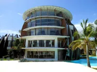 Marine Park Oceanfront Oasis: 3-Bedroom Beachfront