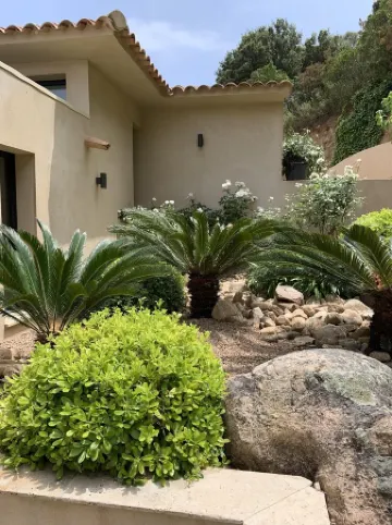 Villa with breathtaking views of Pinarello bay and beach