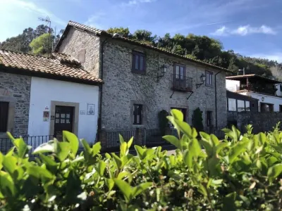 Beautiful Stone House, La Llosuca Hotels in 