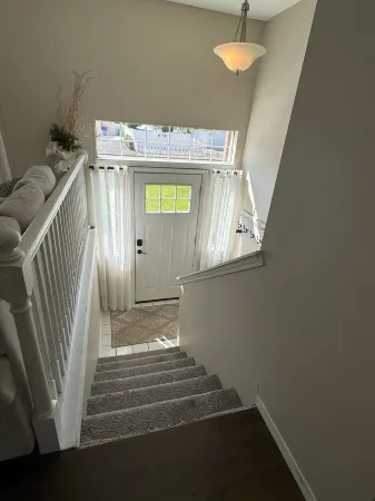 4-bed 2.5 bathroom in North Spokane with fitness room, WiFi, AC