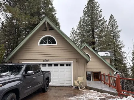 Fish, fall in love, enjoy family and friends by this amazing lake almanor.