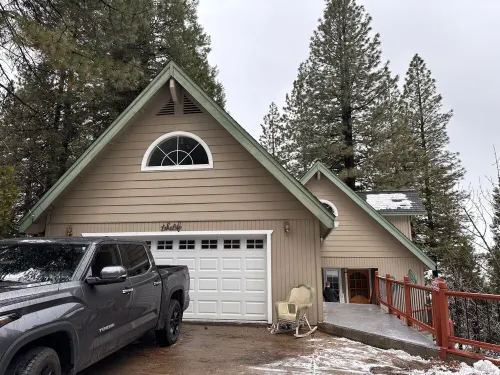 Fish, fall in love, enjoy family and friends by this amazing lake almanor. Hotels in East Shore