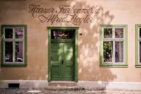 Spend the night in a monument, heavenly bed in the middle of the old town Hotels in 