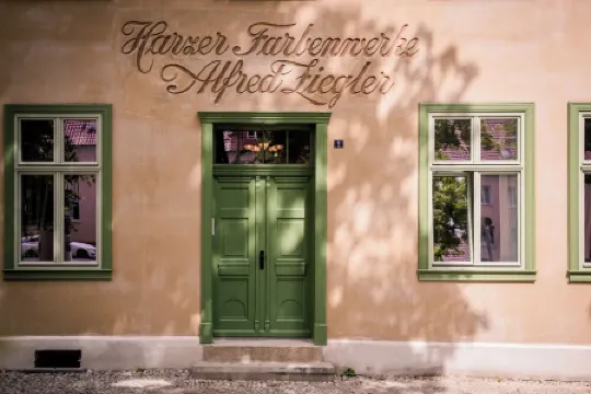 Spend the night in a monument, heavenly bed in the middle of the old town