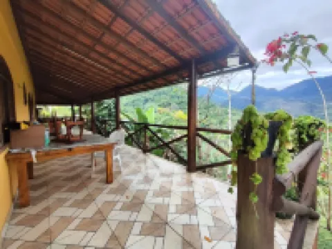 Farm for 13 people, with swimming pool, gourmet area Hotels in Cachoeiras de Macacu