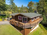 Rangeley Lake House with lake access & views, Saddleback 15min, outdoor paradise