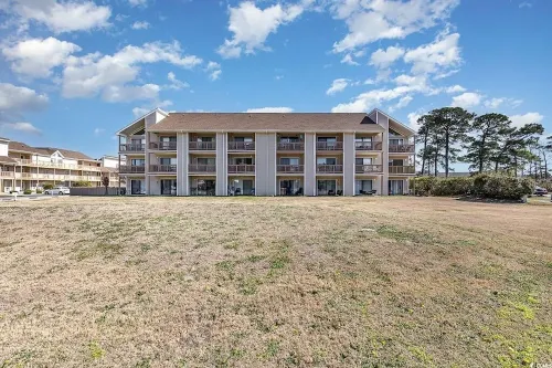 Cozy 1-bedroom condo with AC, WiFi in charming Little River. 3 miles from beach.