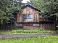 4-bedroom Rustic secluded cabin in fabulous Bedford with WiFi