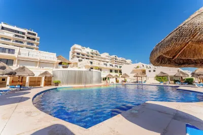 Beachfront 4BR Hotel Zone in Cancun. Hotéis em 