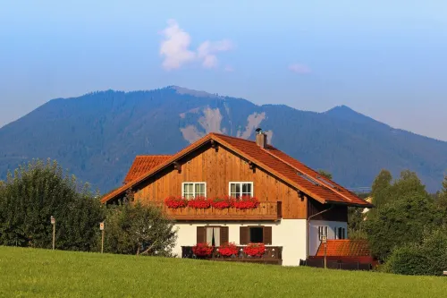 Quiet - lovingly furnished vacation apartment for 2 persons. Hotels in Murnau