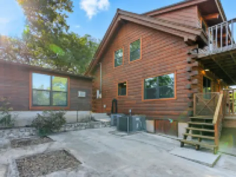 Frio Rivers Edge In The Heart Of Hill Country 3 Bedroom Cabin Hotels in Real County