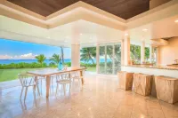 Ocean Views and Lush Gardens - Luxurious Beachfront Haven Hotels in Kalihiwai