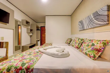 Pousada Praia Bela Отели рядом с достопримечательностью «Sao Sebastiao Cathedral»