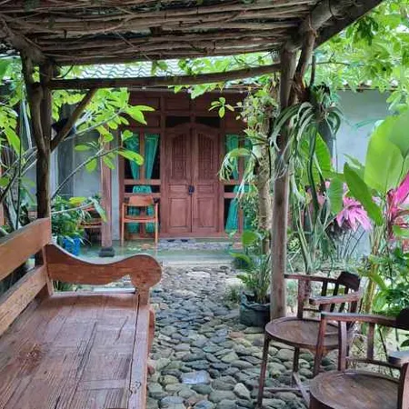 Watukarung Ristu Homestay