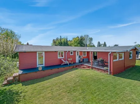 "Oona" - 700m from the sea Отели в г. Вордингборг