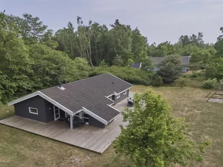 "Rudolf" - 400m from the Sea Отели в г. Aakirkeby