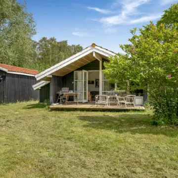 "Nnykka" - 125m from the sea