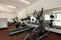 Days Inn by Wyndham Lexington - Gym
