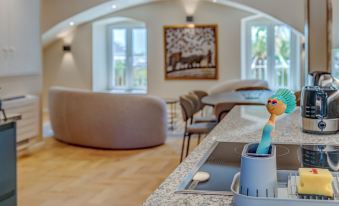 Porta Stella 2-Bedroom Luxury Apartment