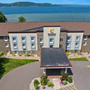 Comfort Inn & Suites Munising-Lakefront