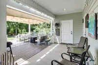 Custom Coastal Getaway in the Heart of Long Beach, stroll to beach and dining Hotels in Long Beach