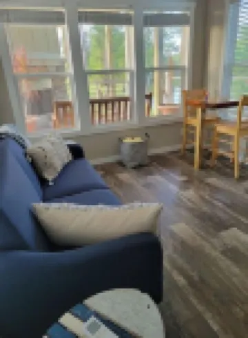 Naturalist Boudoir Lake House, Tiny House On Water 哈丁縣酒店