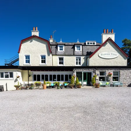 The Rowan Tree Country Hotel