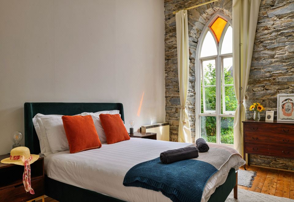 Chapel in Snowdonia with Hot Tub & Games Room,{ CityName} - Harga ...