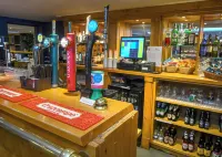 The Queens Hotel & Victoria Cloisters Apartments - Bares