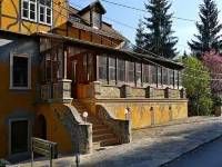 Villa Rotschoenberg im Tal der Freiberger Mulde - วิลล่า