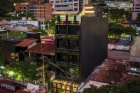 Luxurious villa with 23 bedrooms 3 Pools in Provenza Parque lleras Poblado